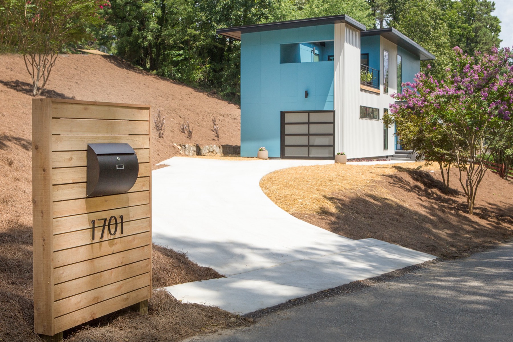 The Blue Modern House — photo 2