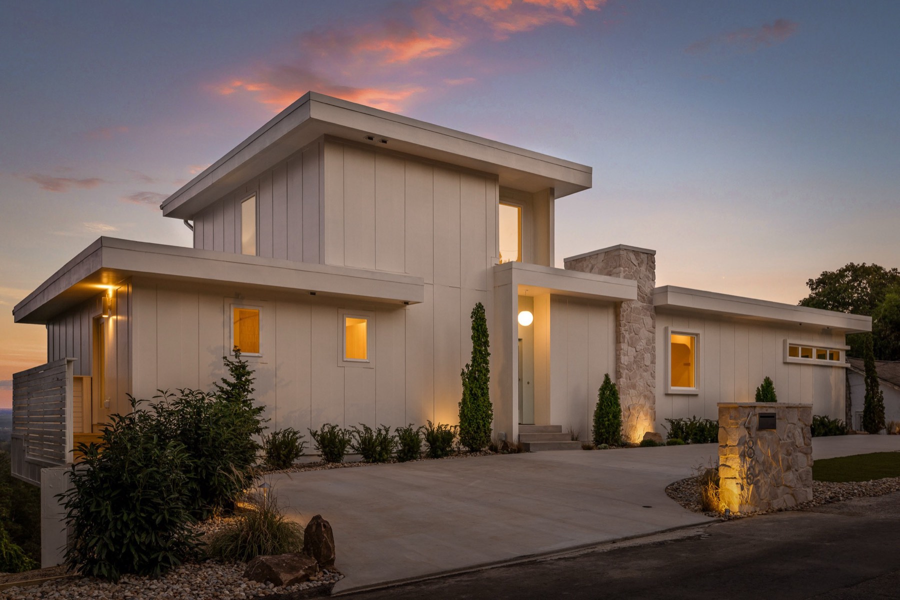 Hillside Home — photo 15