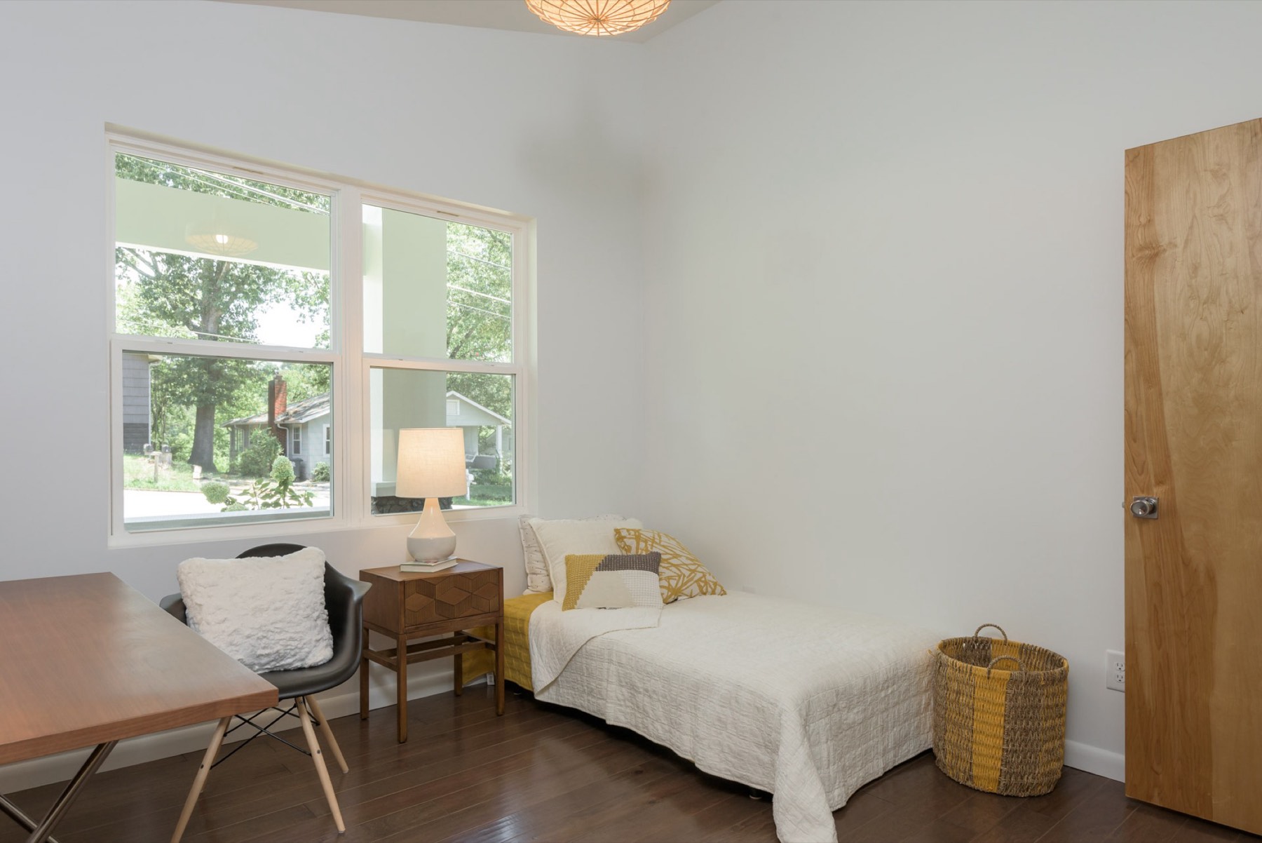 The Modern Bungalow — photo 1