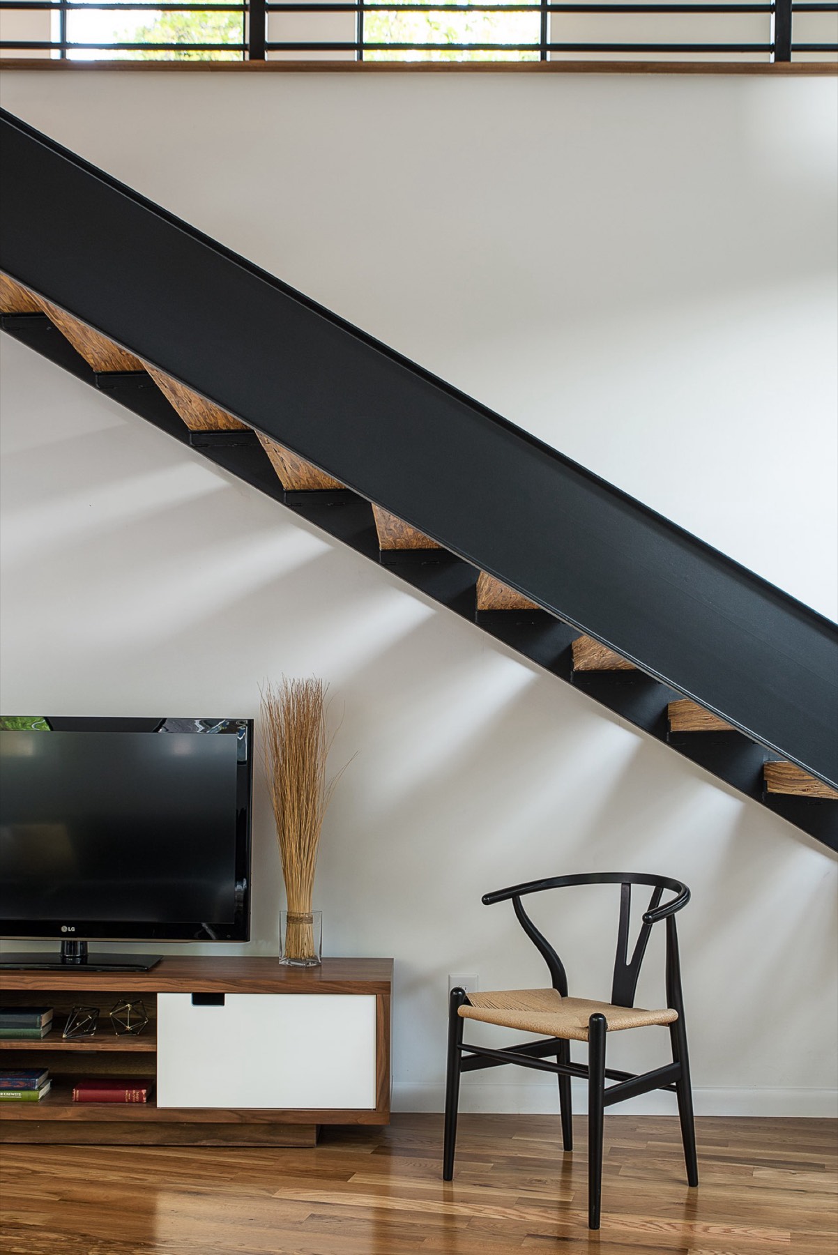 Staggered Modern — photo 3